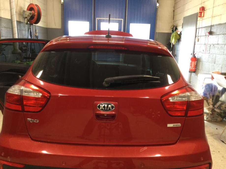 Bakluke combi til Kia Rio, 2011-2017 Type III  (KIA|)