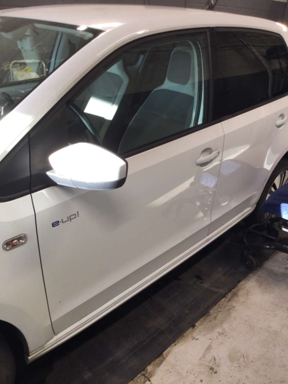 Dør venstre foran til VW E-Up 2013-2019  (VOLKSWAGEN|)