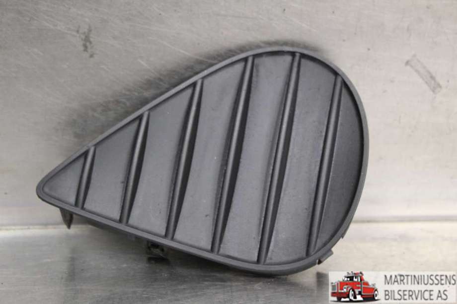 Grill høyre til Toyota Yaris, 2012-2014 (Type III, Fase 1)  (TOYOTA|)