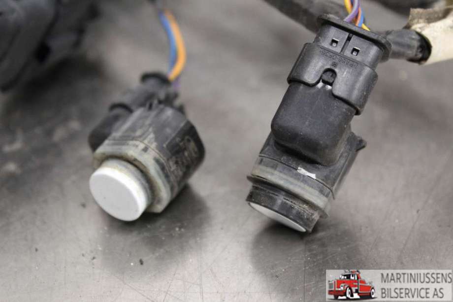 Parkeringssensor foran til Ford Mondeo 2011-2014 (Type IV, Fase 2)  (FORD||CJ5T-15K859-DA)
