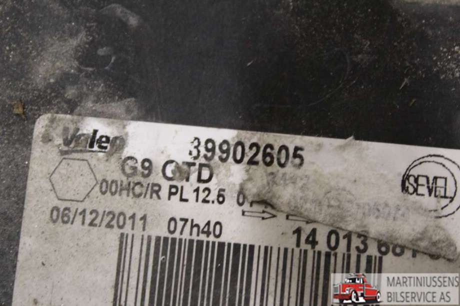 Frontlykt venstre halogen til Citroën Jumpy 2007-2016 (Type II)  (CITROEN||39902605)