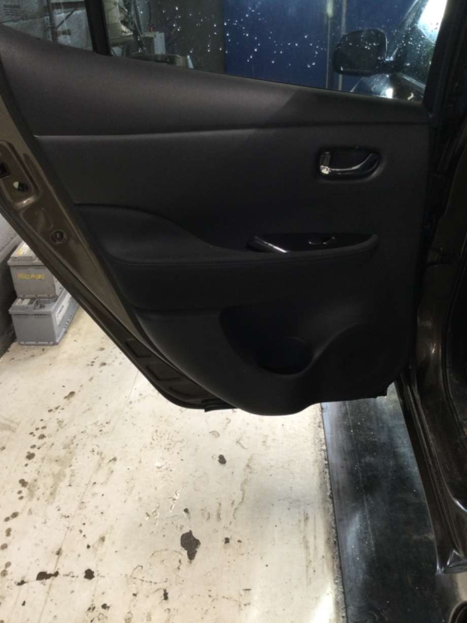 Dørtrekk venstre til Nissan Leaf, 2011-2017 (Type I)  (NISSAN|)