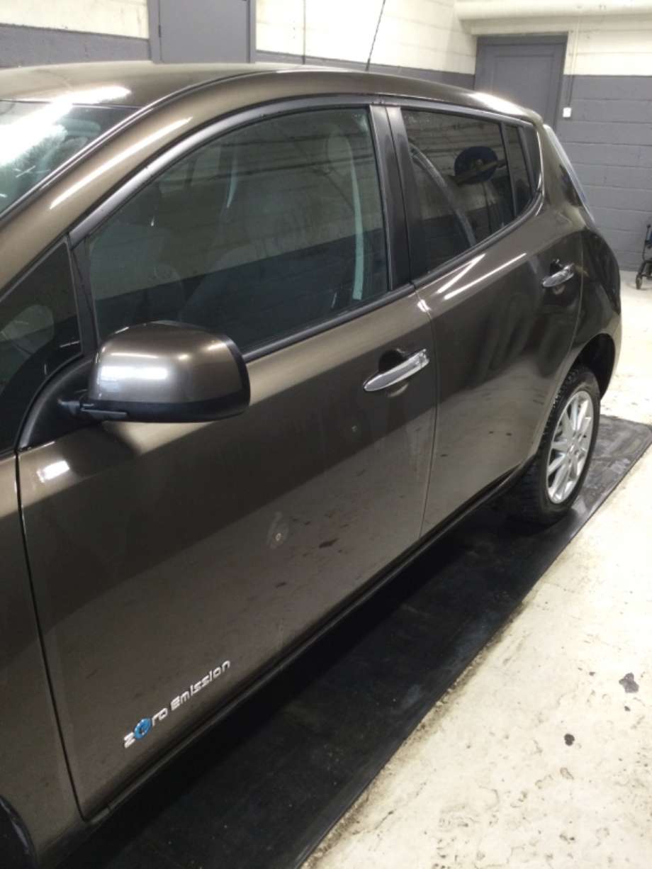Dør venstre foran til Nissan Leaf 2011-2017 (Type I)  (NISSAN|)