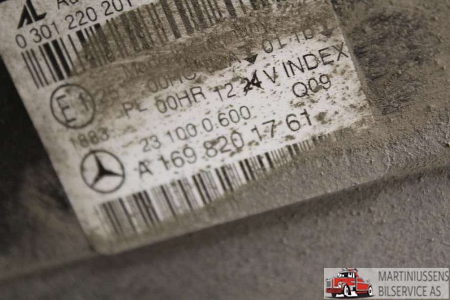 Frontlykt venstre halogen til Mercedes B-Klasse 2005-2008 (Fase 1) (W245) (W245) (MERCEDES||A169 820 17 61)