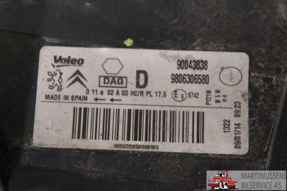 Frontlykt høyre halogen til Citroën Berlingo 2008-2015 (Type II, Fase 1)  (CITROEN||9806306580)