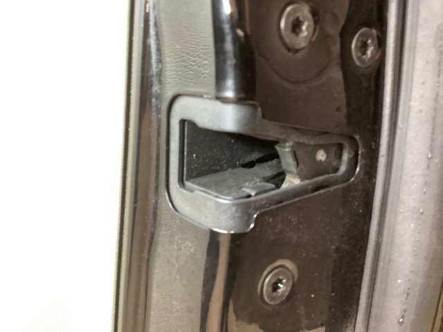 Låsekasse høyre til Volvo V70, 2007-2013 (Type III, Fase 1)  (VOLVO|31253674)