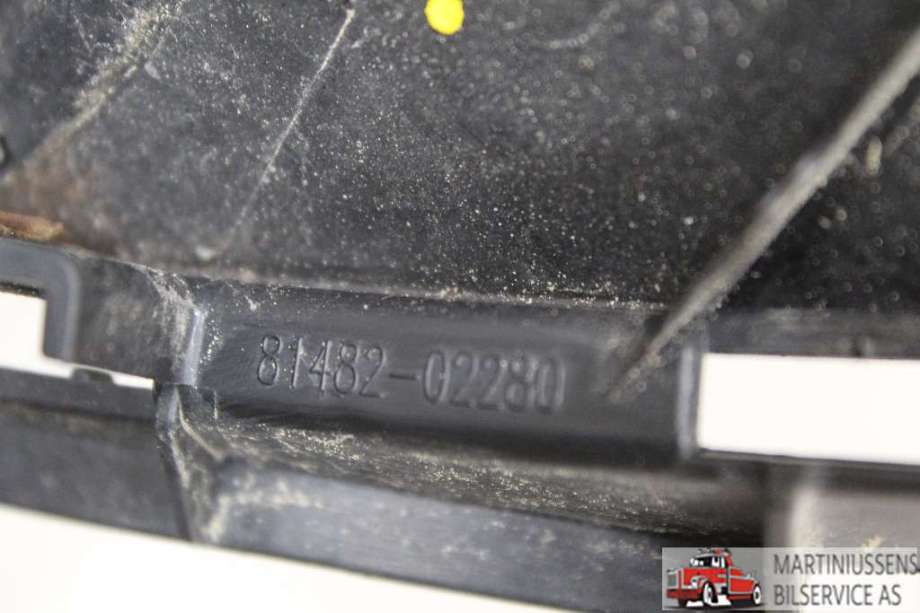 Grill venstre til Toyota Auris 2013-2015 (Type II, Fase 1)  (TOYOTA||81482-02280)