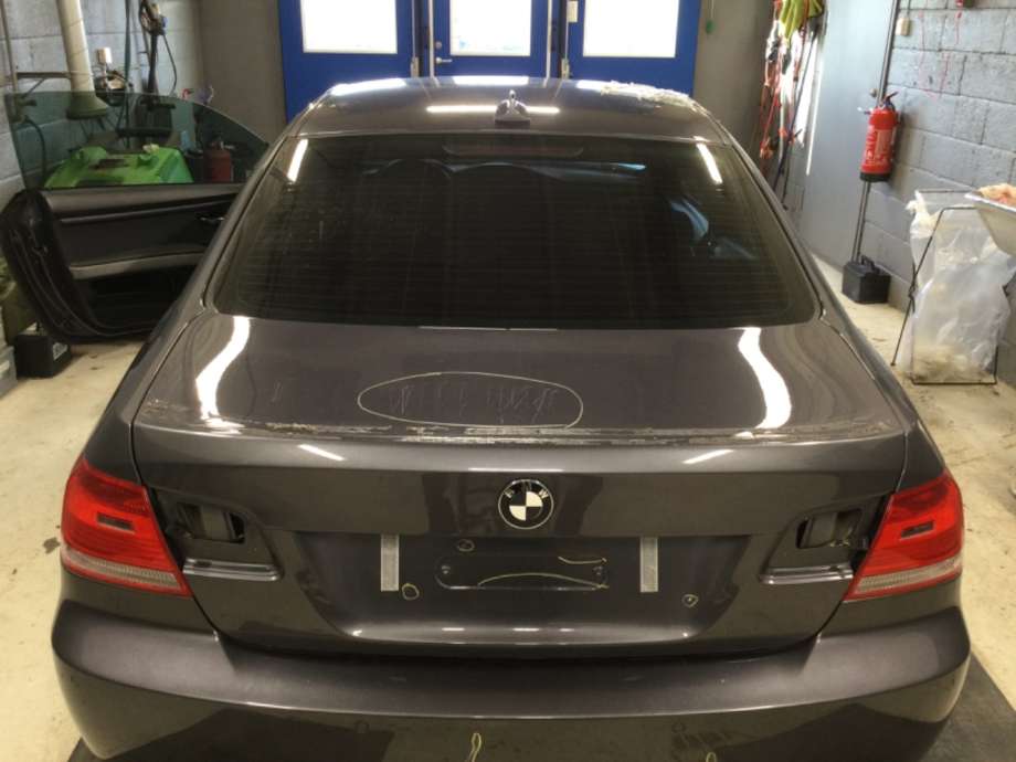 Bakluke sedan til BMW 3-Serie, 2005-2011 (E90/E91/E92/E93) (E90/E91/E92/E93) (BMW|)