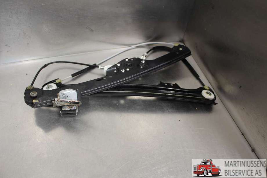 Ruteheis til BMW 5-Serie 2003-2010 (E60/E61) (E60/E61) (BMW||977971)