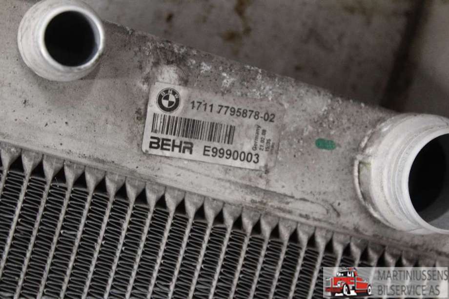 Radiator (automat gir) til BMW 5-Serie 2003-2010 (E60/E61) (E60/E61) (BMW||1711 7795878-02)