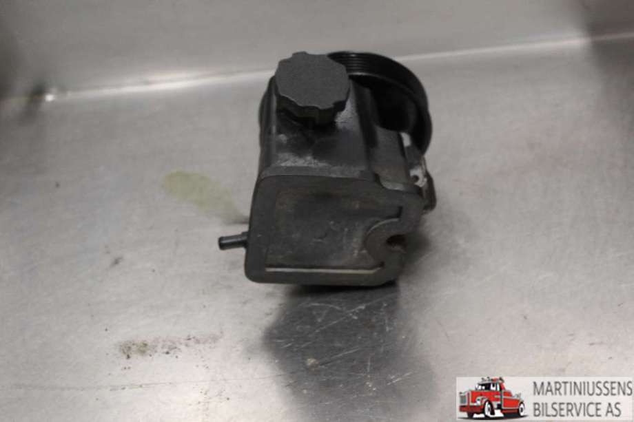 Servo pumpe mekanisk til Mercedes C-Klasse 2007-2011 (Fase 1) (W204) (W204) (MERCEDES|A 004 466 70 01|)