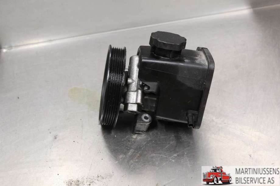 Servo pumpe mekanisk til Mercedes C-Klasse 2007-2011 (Fase 1) (W204) (W204) (MERCEDES|A 004 466 70 01|)