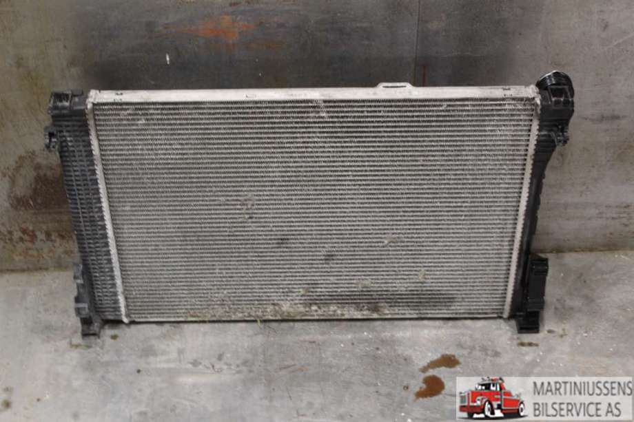 Radiator (automat gir) til Mercedes C-Klasse 2007-2011 (Fase 1) (W204) (W204) (MERCEDES||A 204 500 04 03)