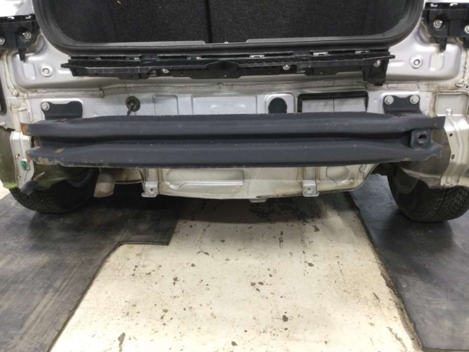 Støtfangerforsterkning bak til VW Polo, 2017-2021 (Type VI, Fase 1)  (VOLKSWAGEN|)