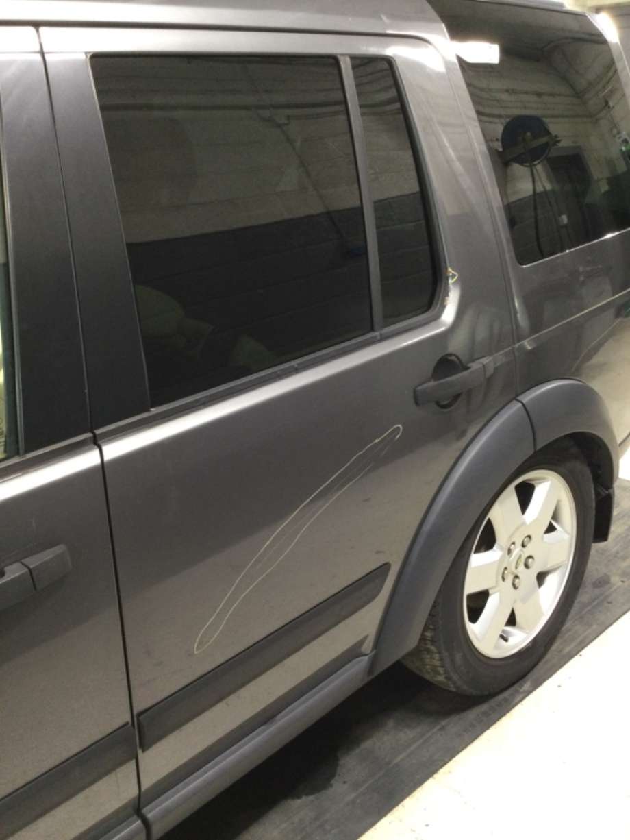 Dør venstre bak til Land Rover Discovery 2005-2009 (Type III)  (LAND-ROVER|)