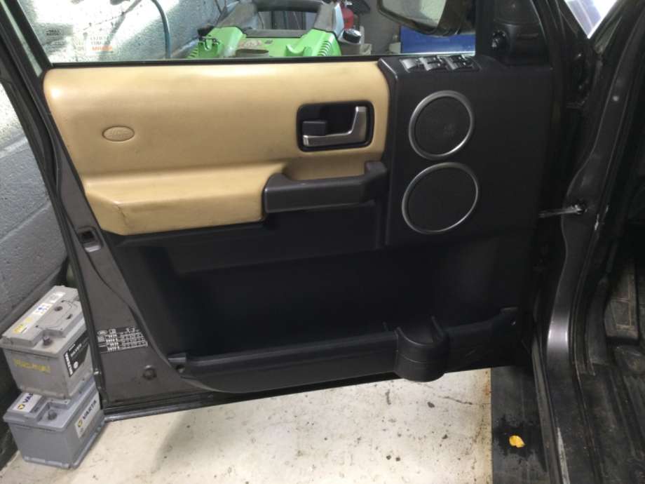 Dørtrekk venstre til Land Rover Discovery, 2005-2009 (Type III)  (LAND-ROVER|)