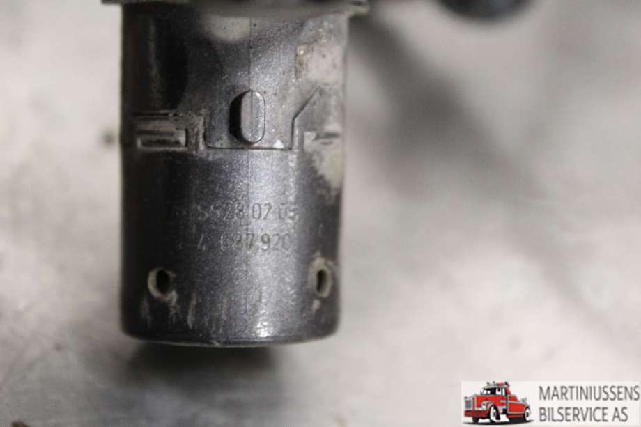 Parkeringssensor foran til Land Rover Discovery 2005-2009 (Type III)  (LAND-ROVER|YMQ500772 EL-NETT||4 687920 SENSOR)