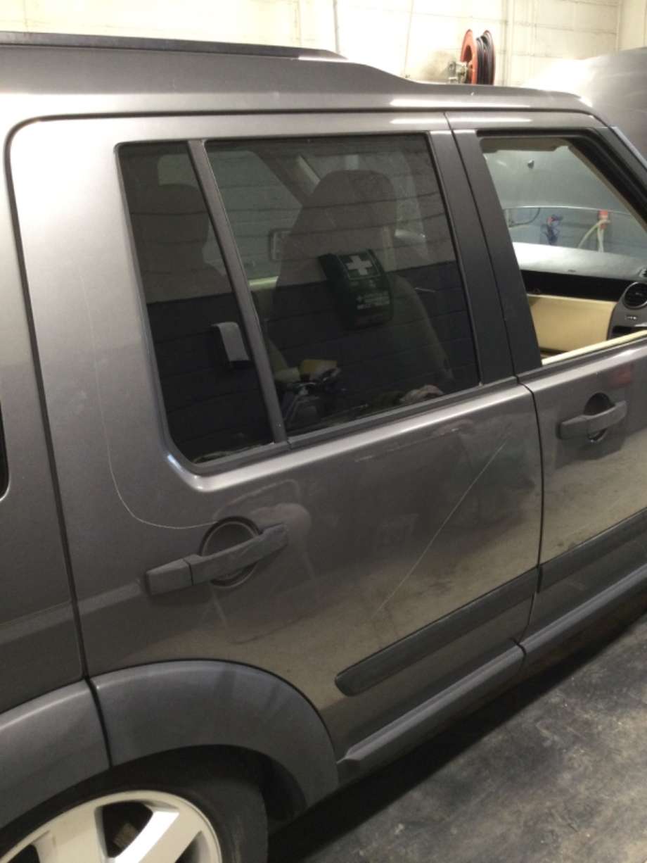 Dør høyre bak til Land Rover Discovery, 2005-2009 (Type III)  (LAND-ROVER|)