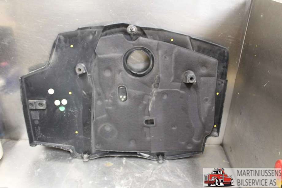 Motordeksel over motor til Mercedes C-Klasse 2014-2018 (Fase 1) (W205) (W205) (MERCEDES||A 651 010 85 12)