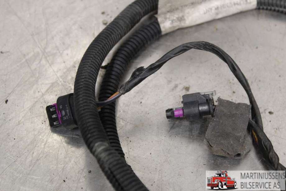 Parkeringssensor foran til Volvo V70 2007-2013 (Type III, Fase 1)  (VOLVO||D-31296350-001)