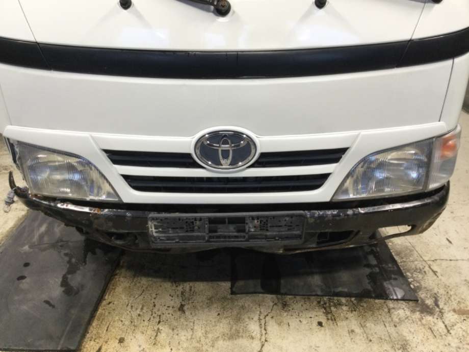 Grill til Toyota Dyna 100, 1975-->>  (TOYOTA|)