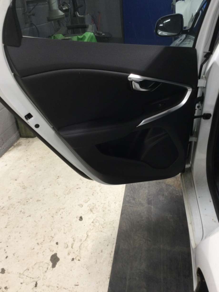 Dørtrekk venstre til Volvo V40, 2012-2019  (VOLVO|)