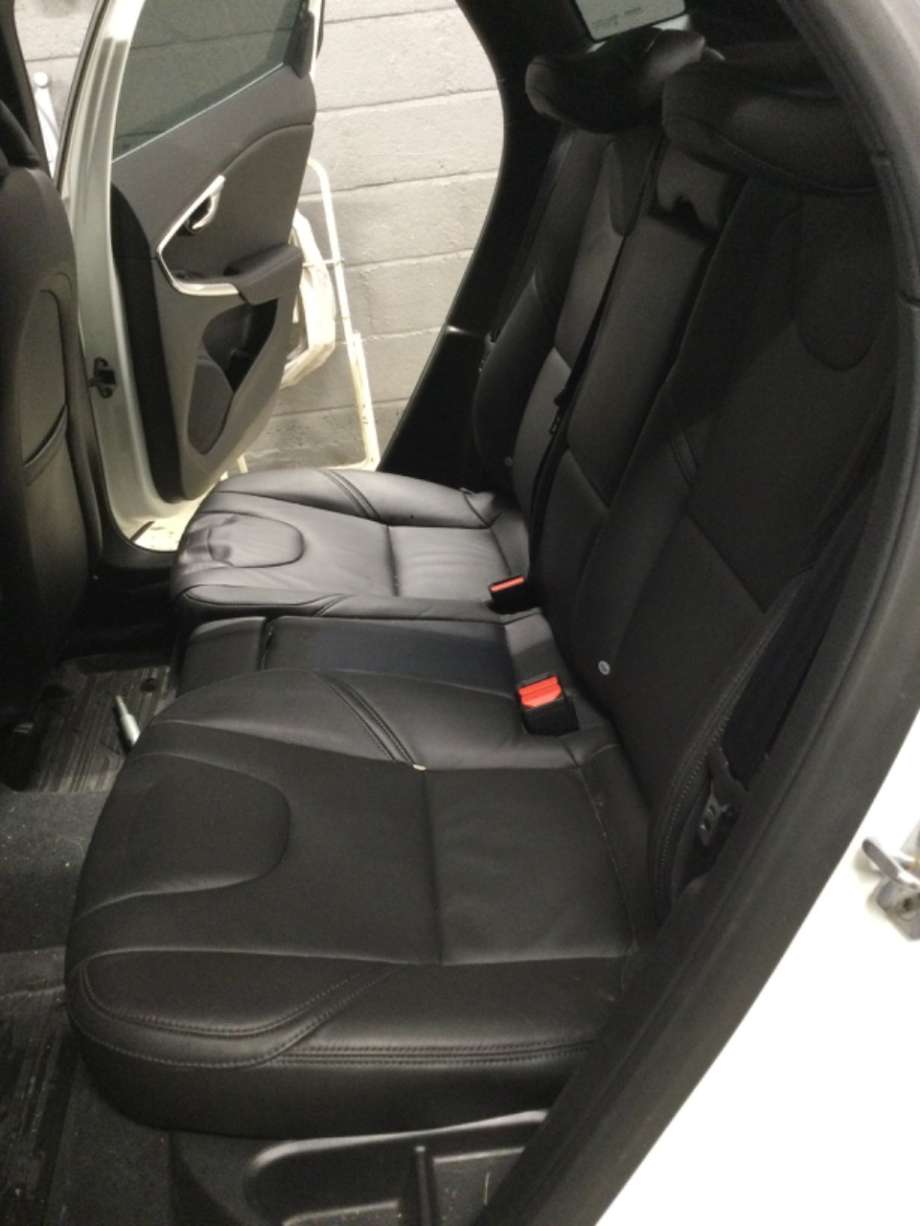 Sete bak til Volvo V40 2012-2019  (VOLVO|)
