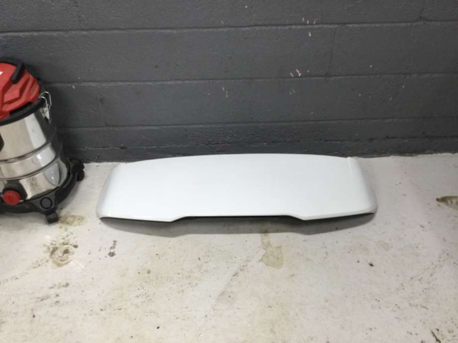 Bakluke combi til Volvo V40 2012-2019  (VOLVO|)