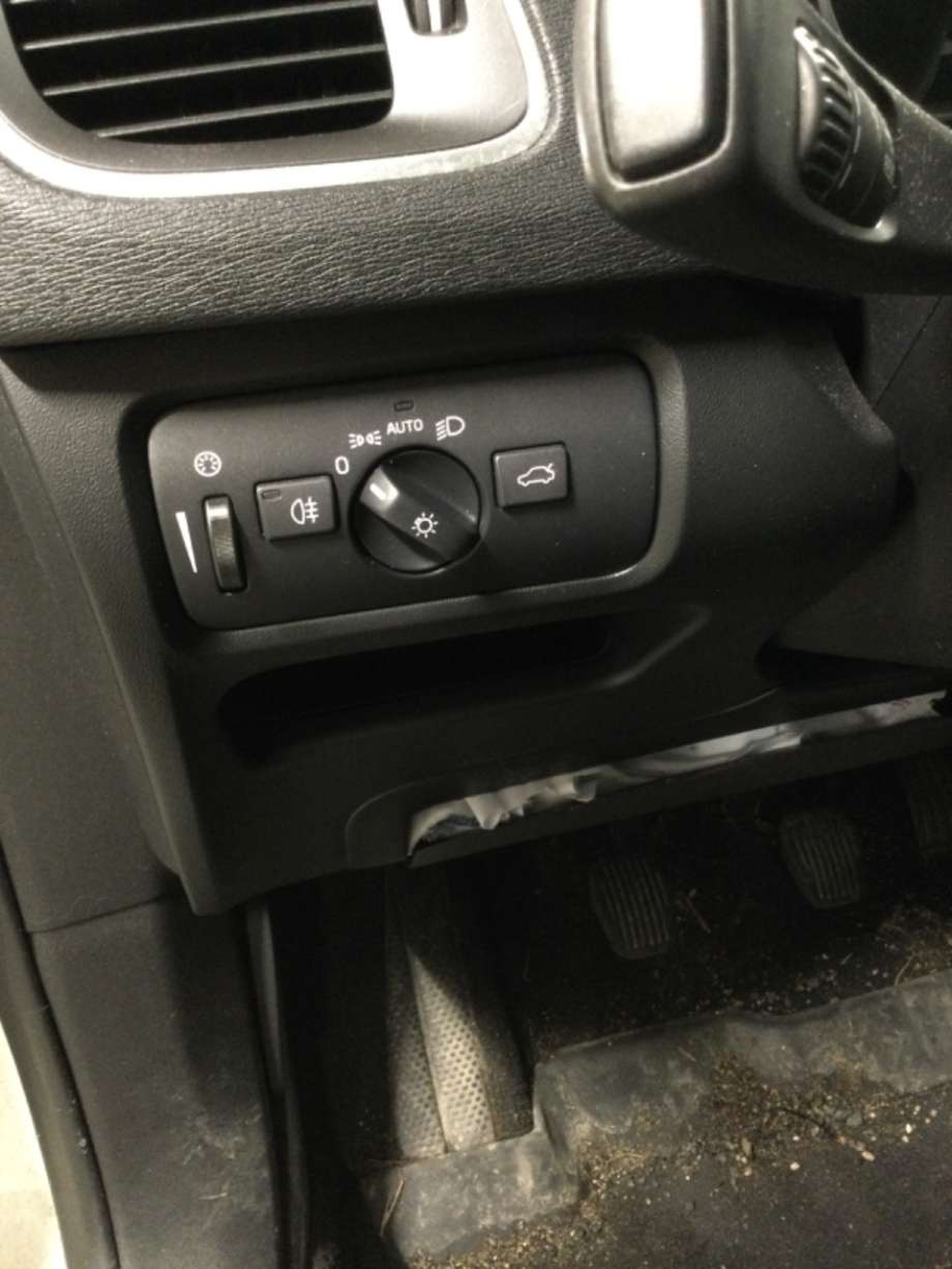 Bryter lys til Volvo V40, 2012-2019  (VOLVO|)