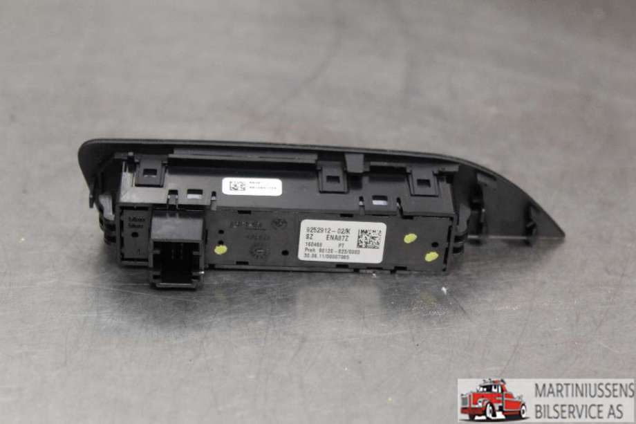 Bryter diverse til BMW 1-Serie 2011-2015 (Fase 1) (F20/F21) (F20/F21) (BMW||9252912-02/K)