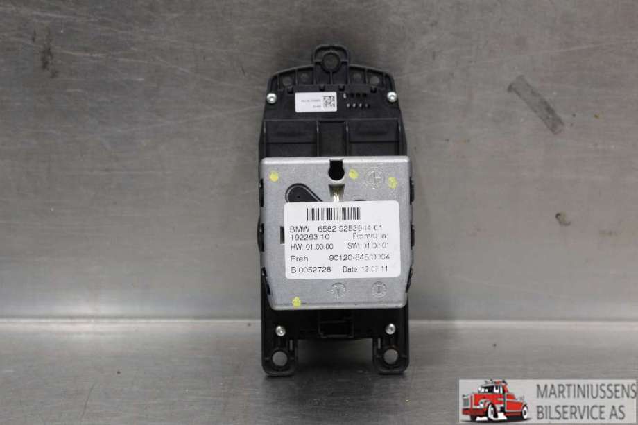 Bilstereo diverse til BMW 1-Serie 2011-2015 (Fase 1) (F20/F21) (F20/F21) (BMW||6582 9253944-C1)