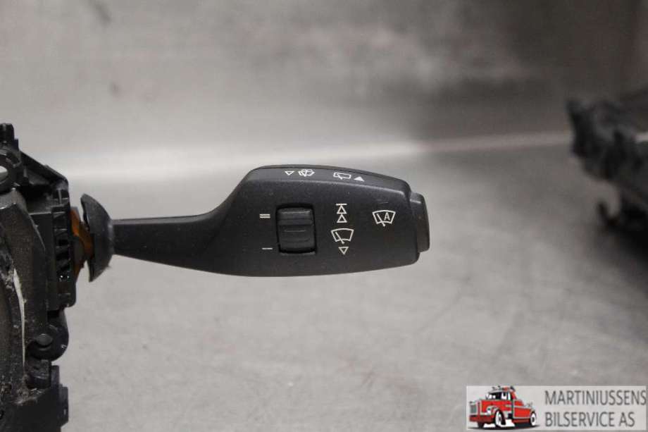 Bryter combi til BMW 1-Serie 2011-2015 (Fase 1) (F20/F21) (F20/F21) (BMW||LZ 9 242 282-02)