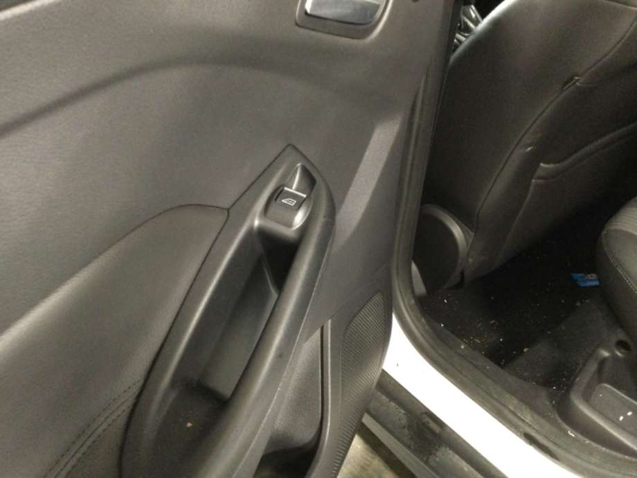 Bryter ruteheis til Ford Focus, 2011-2014 (Type III, Fase 1)  (FORD|)