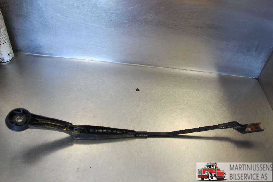 Viskerarmer frontrute til Ford Focus 2011-2014 (Type III, Fase 1) (FORD||BM51 17526 AB)
