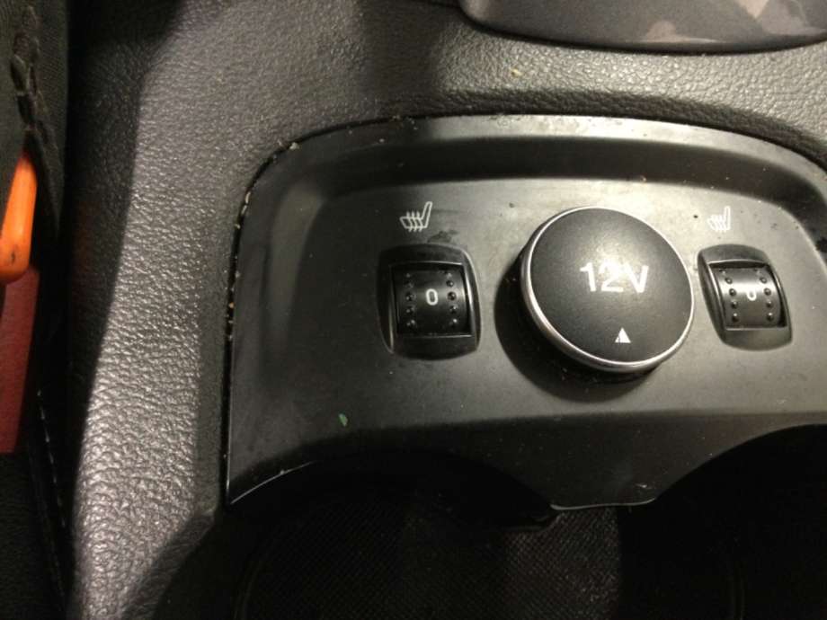 Bryter setevarme til Ford Focus, 2011-2014 (Type III, Fase 1)  (FORD|)