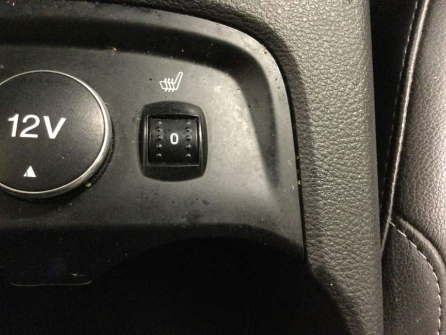 Bryter setevarme til Ford Focus, 2011-2014 (Type III, Fase 1)  (FORD|)