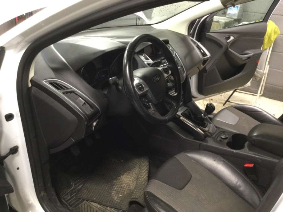 Dashbord til Ford Focus 2011-2014 (Type III, Fase 1)  (FORD|)