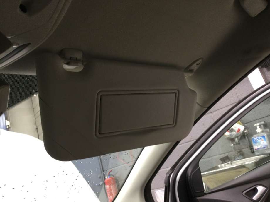 Solskjerm til Ford Focus 2011-2014 (Type III, Fase 1)  (FORD|)