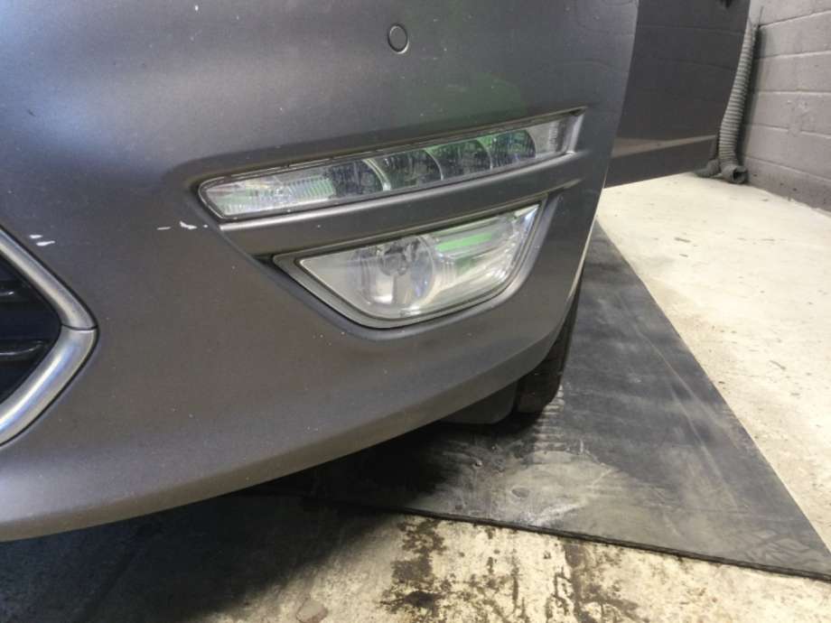 Tåkelykt høyre foran til Ford Mondeo, 2011-2014 (Type IV, Fase 2)  (FORD|)