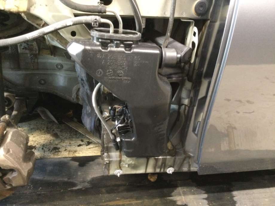 Spylertank til Mercedes E-Klasse, 2016-2023 (W213) (W213) (MERCEDES|)
