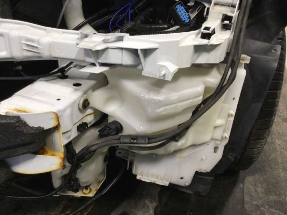 Spylertank til Ford Mondeo, 2011-2014 (Type IV, Fase 2)  (FORD|)