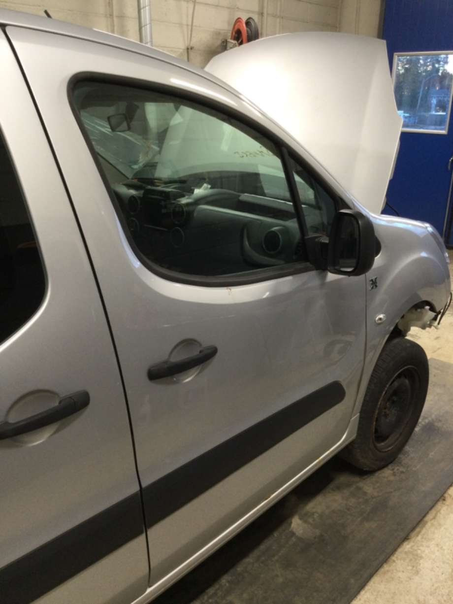 Dør høyre 2dørs til Peugeot Partner, 2015-2019 (Type II, Fase 2)  (PEUGEOT|)