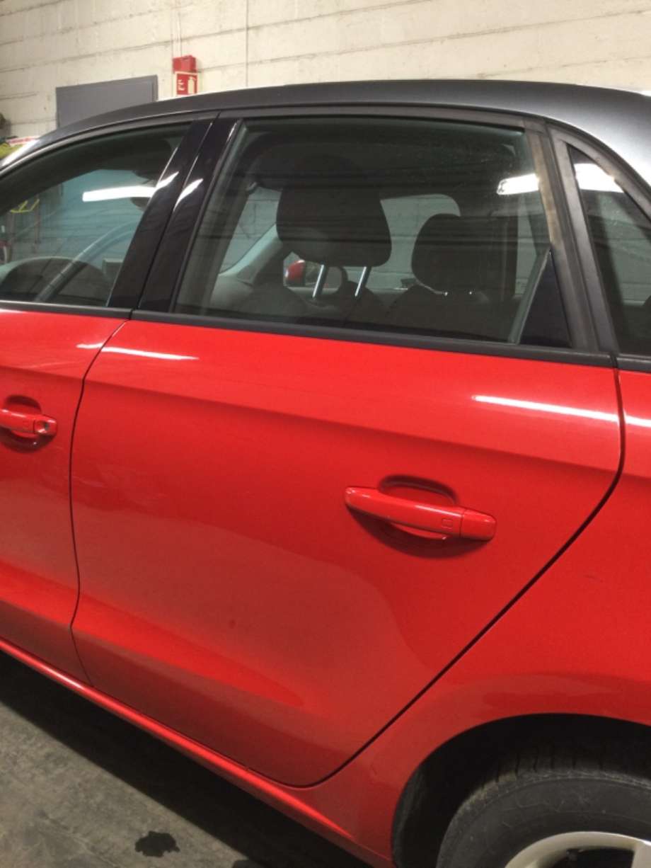 Dør venstre bak til Audi A1, 2010-2014 (Type I, Fase 1)  (AUDI|)