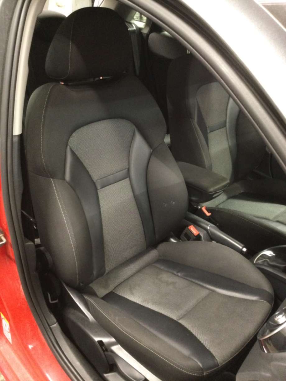 Sete foran høyre til Audi A1, 2010-2014 (Type I, Fase 1)  (AUDI|)