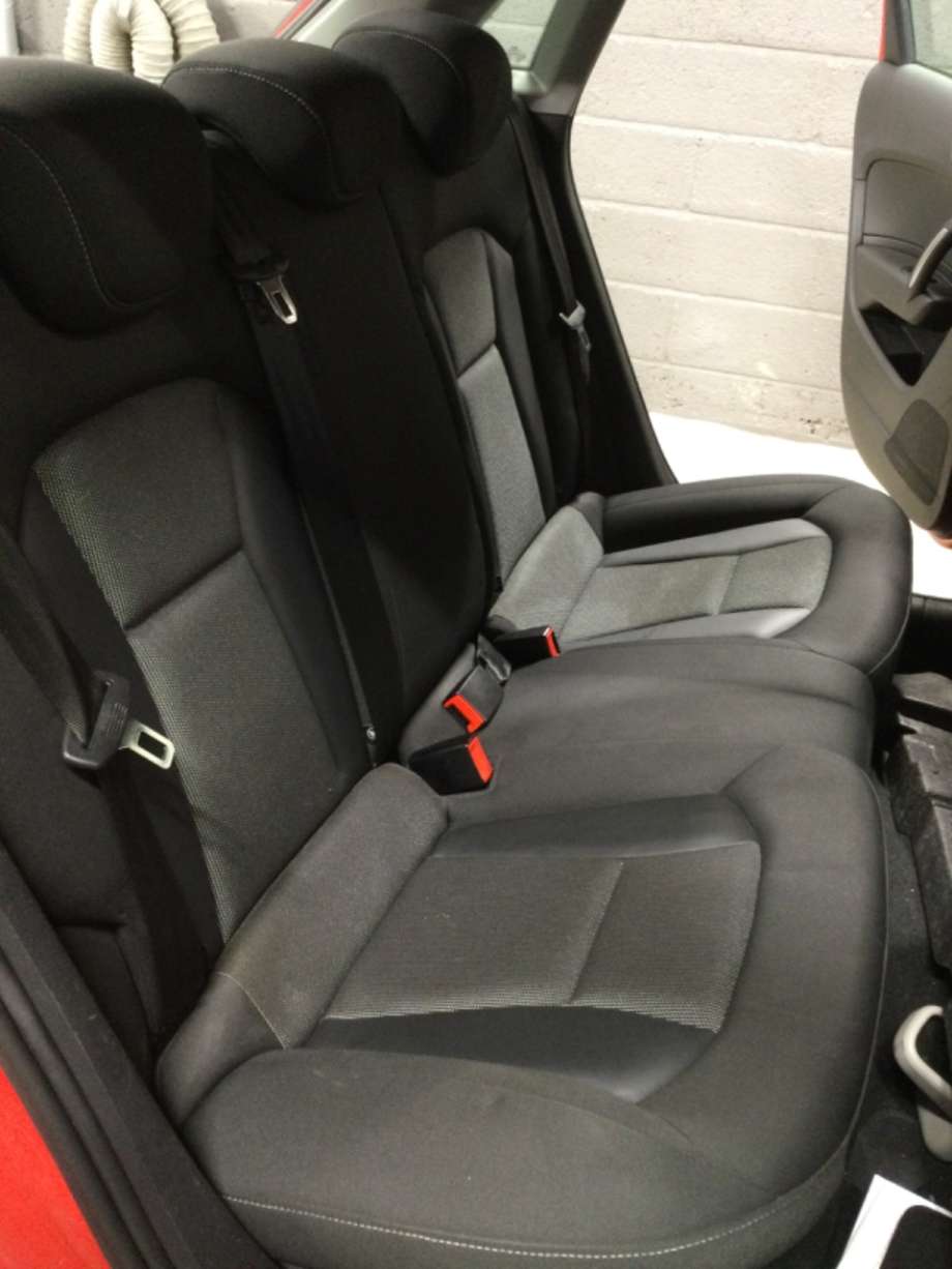 Sete bak til Audi A1 2010-2014 (Type I, Fase 1)  (AUDI|)