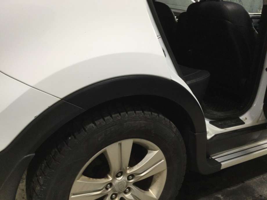 Hjulbuelist høyre bak til Kia Sportage 2010-2016 (Type III)  (KIA|)