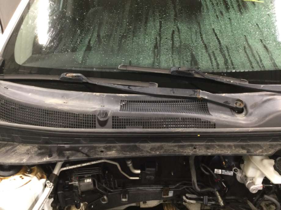 Viskerarmer frontrute til Kia Sportage, 2010-2016 (Type III)  (KIA|)