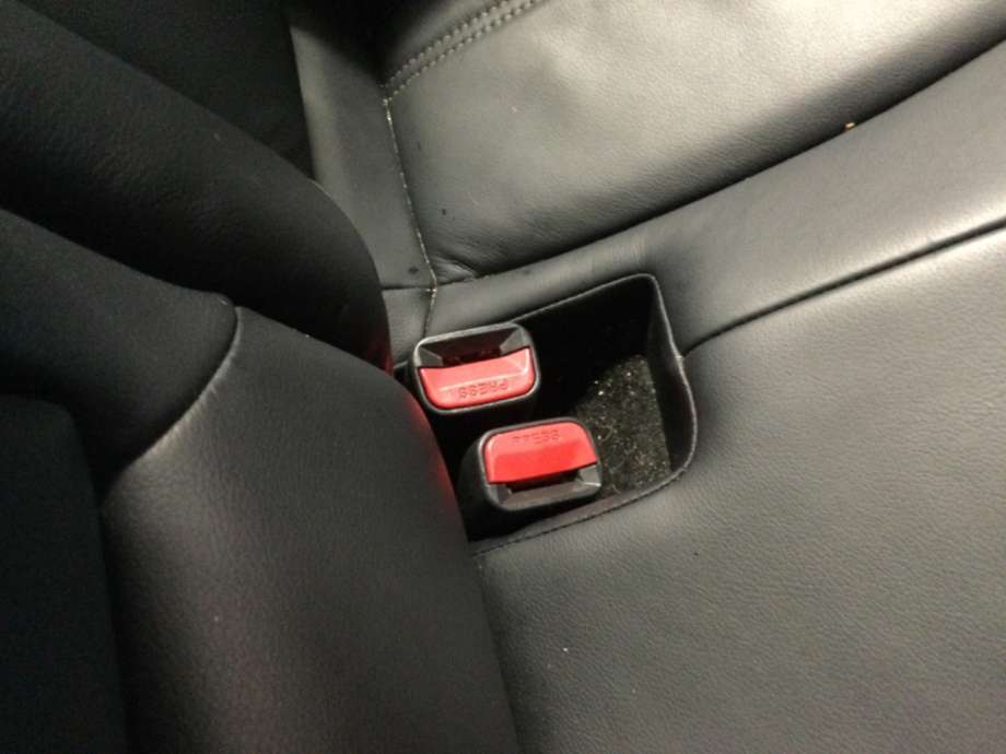 Sikkerhetsbeltelås baksete til Kia Sportage, 2010-2016 (Type III)  (KIA|)