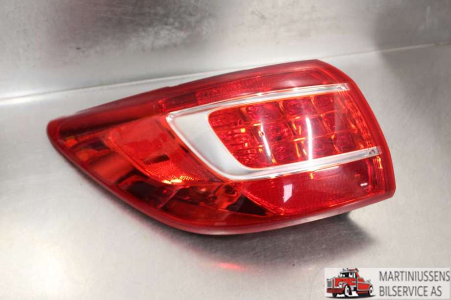 Baklykt venstre til Kia Sportage 2010-2016 (Type III)  (KIA|)