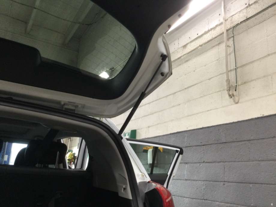 Baklukedemper til Kia Sportage 2010-2016 (Type III)  (KIA|)